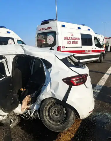 Halfeti yolundaki feci kazada 2 kişi yaşamını yitirdi