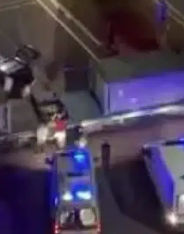 Diyarbakır'da otomobil yük treniyle çarpıştı: 2 yaralı