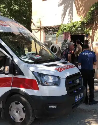 Elazığ’da lastikçide hareketsiz bulunan yaşlı adam hayatını kaybetti