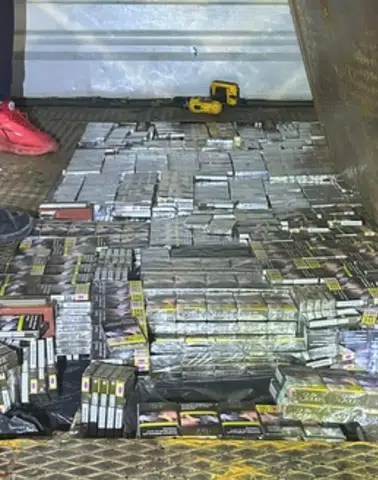 Batman'da kamyonetin gizli bölmesinden çıktı: Binlerce kaçak sigara ele geçirildi