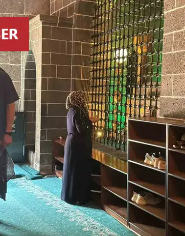 Diyarbakırlıların takdirini kazanan Fransız turistin örnek cami ziyareti