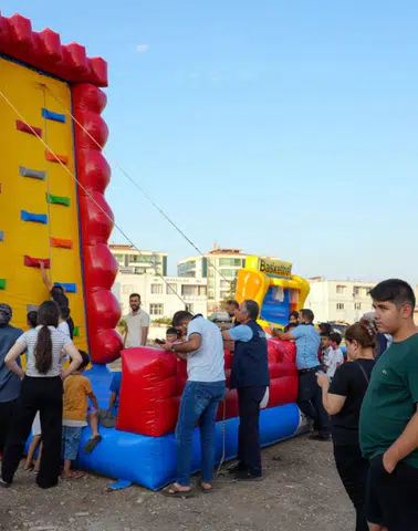 Ergani’de çocuklar aynı gün hem spor yaptı hem robotik kodlamayı deneyimledi