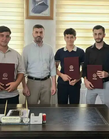 Çermik ilçesinde hafızlık eğitimini bitiren 5 öğrenciye belgeleri takdim edildi