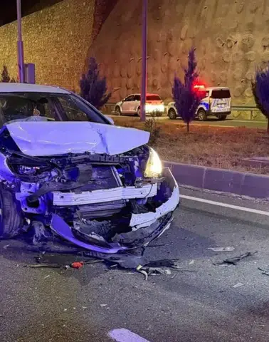 Batman'da tünel girişinde feci kaza: 12 kişi yaralandı