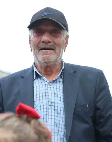 Elazığ Kapalı Çarşıda Cumhuriyet Bayramı coşkusu duygusal anlara sahne oldu
