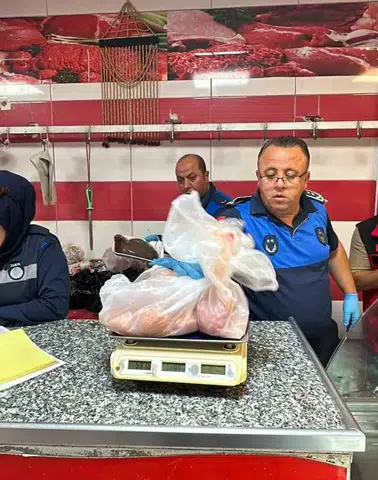 Haliliye Belediyesi gıda denetimlerinde bozuk ürünlere geçit vermedi
