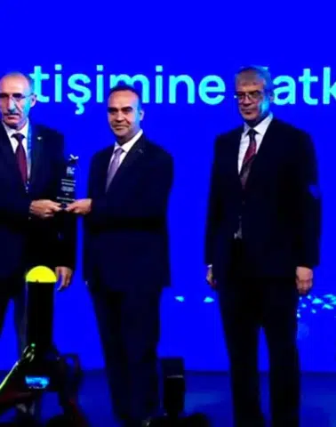 Fırat Üniversitesi bilim iletişiminde Türkiye birincisi oldu