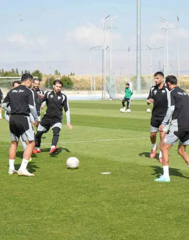 Muşspor Kastamonuspor karşılaşması için hazırlıklarını hız kesmeden sürdürüyor