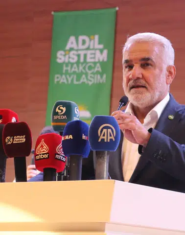 Yapıcıoğlu Diyarbakır'da şiddetin bölgeye verdiği zararlara dikkat çekti