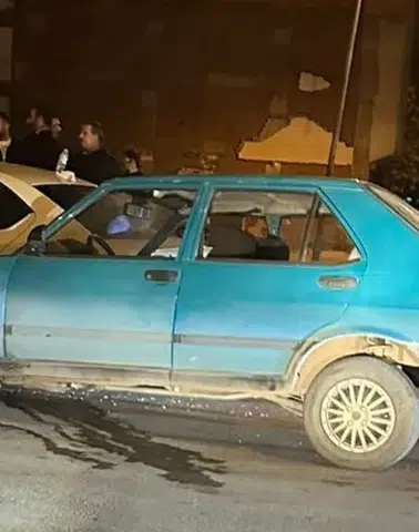 Elazığ Rüstempaşa Mahallesi'nde iki otomobil çarpıştı