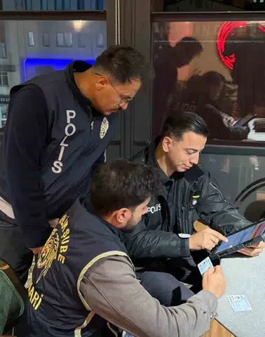 Hakkari genelinde polis ekipleri asayiş denetimlerini sıkılaştırdı