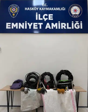 Hasköy ilçesinde kablo hırsızlığı yapan şüpheli suçüstü yakalandı