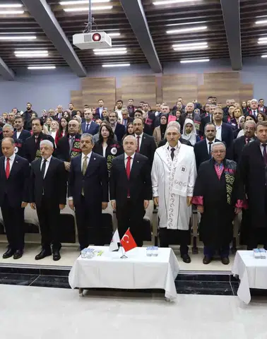 Fırat Üniversitesi 2026-2027 Akademik Yılına Törenle Merhaba Dedi