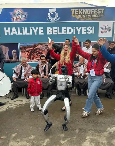 Şanlıurfa'da TEKNOFEST coşkusu yağmura rağmen hız kesmeden devam ediyor