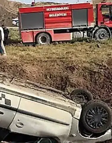 Siirt Baykan yolunda kaza yapan aileden beş kişi yaralandı