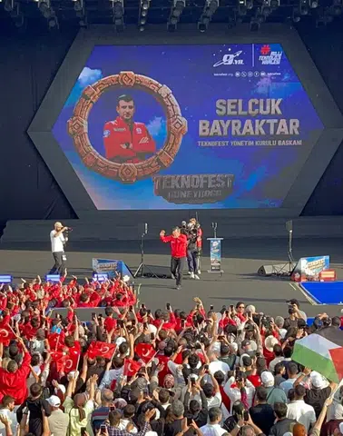 Selçuk Bayraktar Şanlıurfa'da TEKNOFEST rekorunu açıkladı