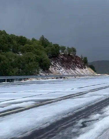 Bingöl'de sağanak sonrası gökkuşağı ve dolu sürprizi yaşandı