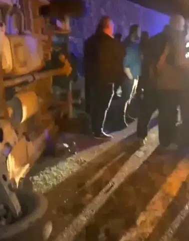Batman yolunda minibüs devrildi altı kişi yaralandı