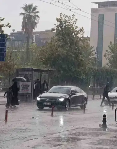 Şanlıurfa sağanak yağışla birlikte zor anlar yaşadı