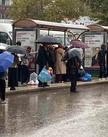 Elazığ'da sağanak yağış hayatı olumsuz etkiledi