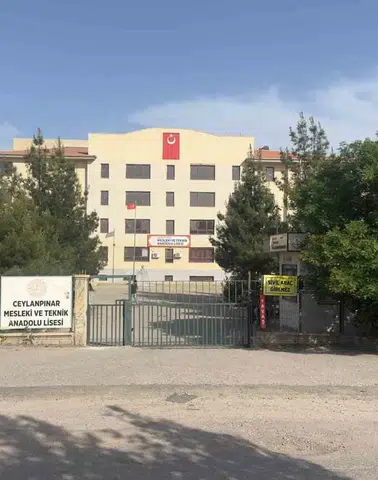Şanlıurfa'da okul bahçesinde acı veda