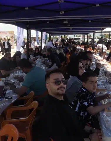 Van Gölü kıyısında dev sofra Dünya Kahvaltı Günü kutlandı