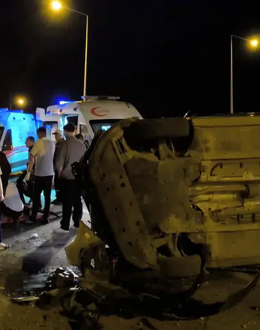 Batman'da düğün dönüşü kaza 6 kişi yaralandı