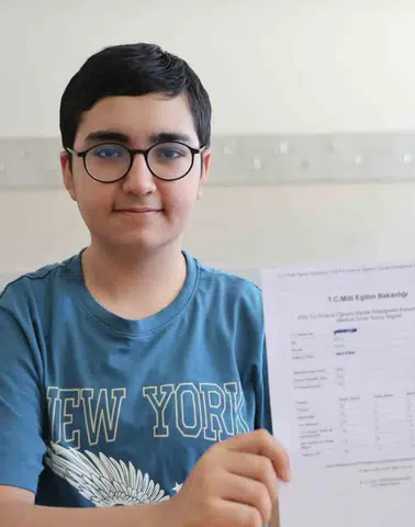 Elazığlı öğrenci Sefa Fırat LGS sınavında tüm soruları doğru yanıtladı