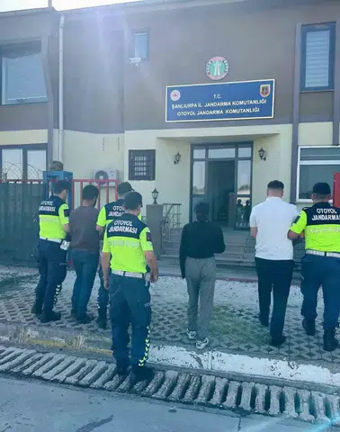 Polis süsü veren dolandırıcılık şebekesi Şanlıurfa'da çökertildi
