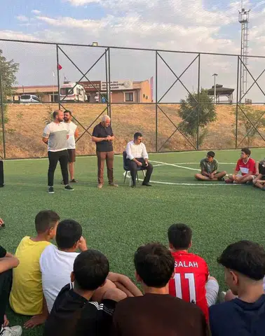 Dicle Kaymakamı Kral Kızı Barajı kenarındaki gençlik kampını ziyaret etti