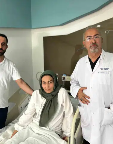 Van’da tıp dünyasını şaşırtan riskli tümör operasyonu başarıyla sonuçlandı
