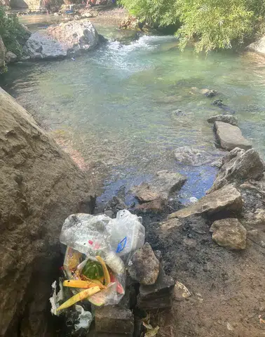 Çermik Sinek Çayı bölgesindeki çevre kirliliği doğaseverleri isyan ettirdi