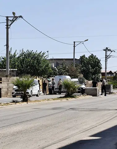 Kızıltepe ilçesinde elindeki tüfeğin ateş almasıyla bir genç ağır yaralandı