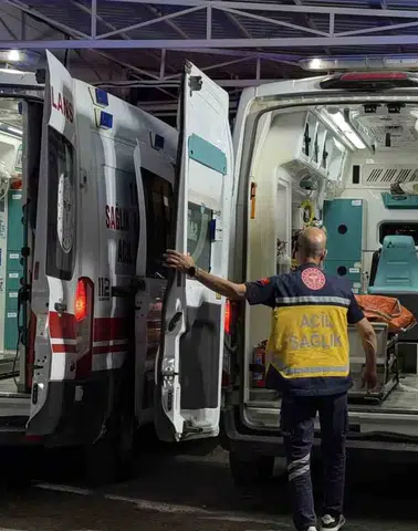Siverek yolunda tartışma kavgaya dönüştü ve iki kişi tüfekle vuruldu