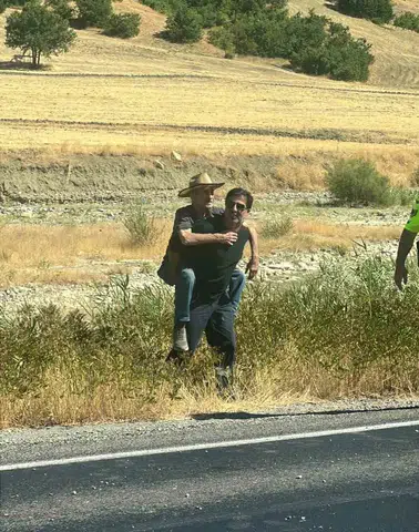 Korkut'ta kontrolden çıkan araç dere yatağına devrildi