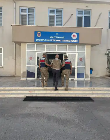 Birecik ilçesinde aranan cinayet şüphelisi jandarma operasyonuyla yakalandı