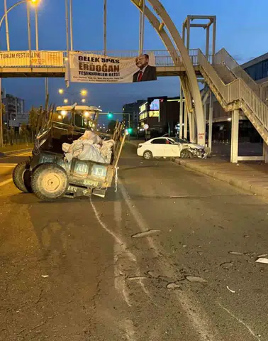 Batman Gültepe Mahallesinde traktör ve otomobil kazası yaşandı