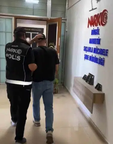Bingöl polisi uyuşturucu tacirlerine geçit vermedi
