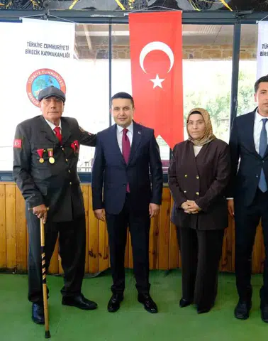Birecik ilçesinde 19 Eylül Gaziler Günü törenlerle kutlandı