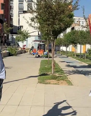 Yüksekova halkı parklarda sağlık taramasından geçiyor
