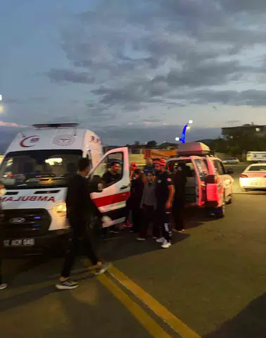 Bingöl'de iki otomobilin karıştığı kazada dört kişi yaralandı
