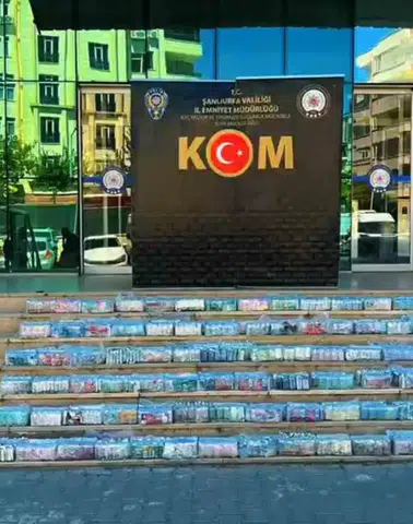 Şanlıurfa'da kaçak tütün operasyonuyla 4 milyon liralık ürün yakalandı