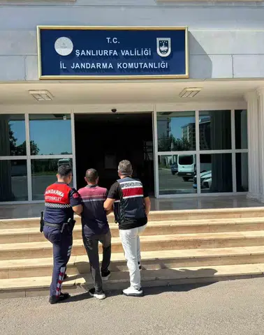 Şanlıurfa'da hırsızlık suçundan aranan hükümlü operasyonla yakalandı