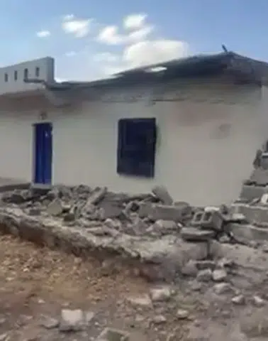 Şanlıurfa Hilvan'da deprem bir evi kullanılamaz hale getirdi