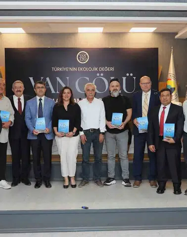 Van TSO Van Gölü için bilimsel bir rehber hazırladı