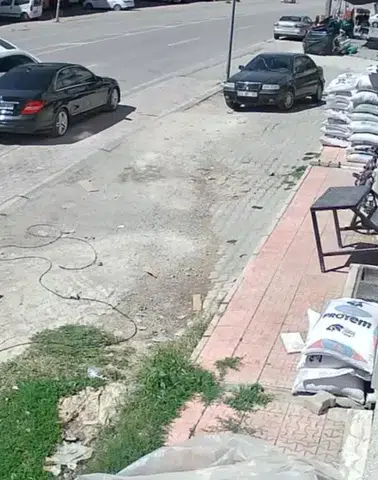 Elazığ Karakoçan'da aynı kavşakta bir gün arayla iki kaza yaşandı