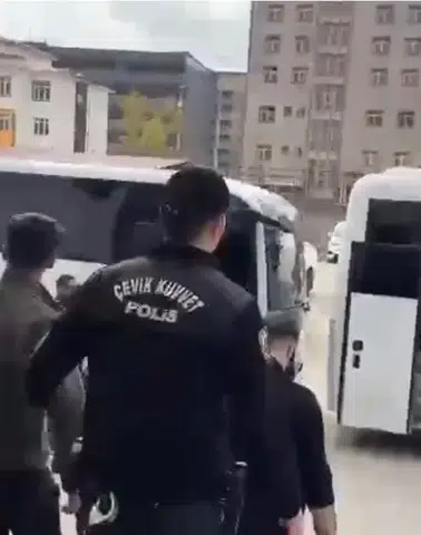 Yüksekova merkezli yasa dışı bahis operasyonunda 46 kişi yakalandı