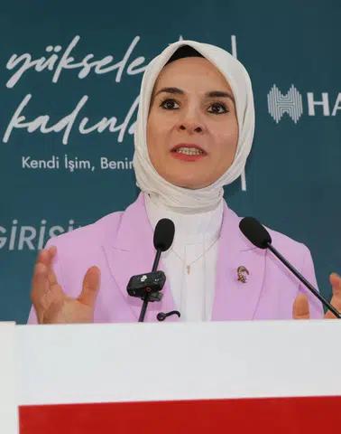 Bakan Göktaş Hakkari'de Kadın Girişimcilerle Buluştu