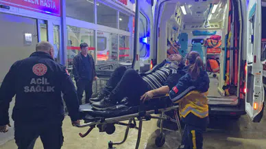 Fabrikaya işçi taşıyan minibüs kaza yaptı: 13 yaralı