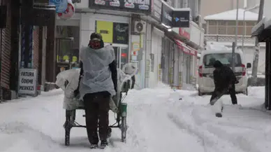 Van'da 287 yerleşim yeri ulaşıma kapandı